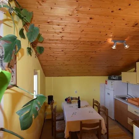 Mare Apartment *