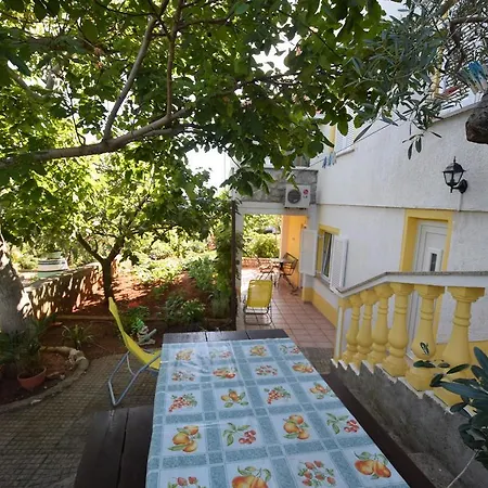 Mare Apartment *